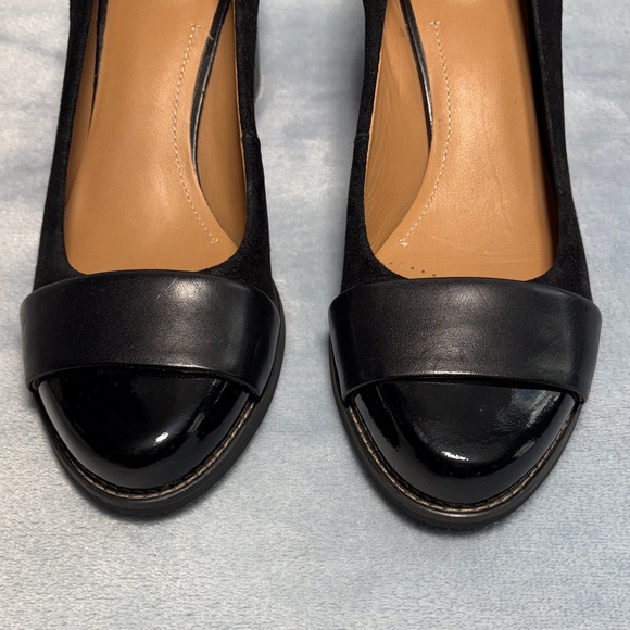 Clarks Women's Black Leather Suede Pumps - Picture 5 of 11
